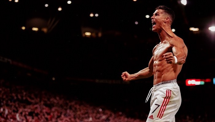 C罗读秒绝杀、曼联主场逆转，“一切都回来了”