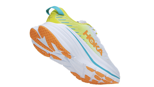 一周运动新品｜Hoka上新超轻中底跑鞋，361° AG1 PRO推新配色