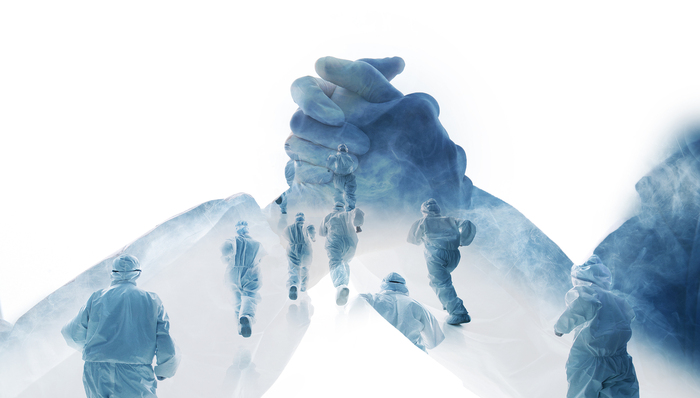 游客因疫情暂无法离开新疆伊犁