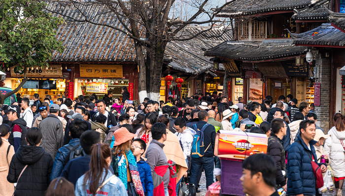 地方新闻精选 | 澳门新增1例新冠确诊病例 多地受强降雨影响多个景点关闭
