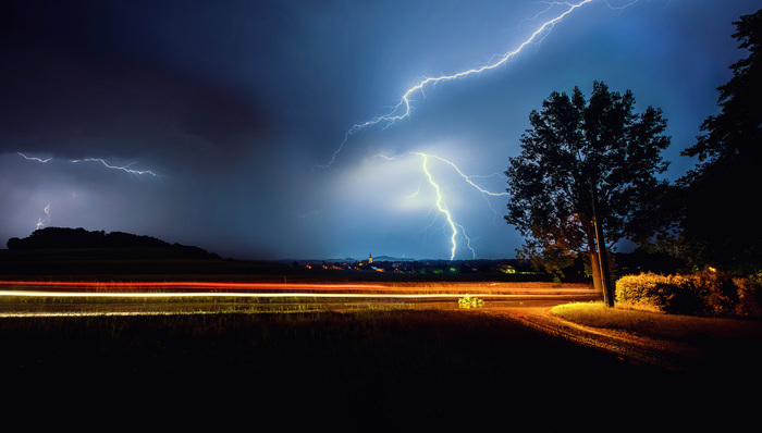山西连日暴雨，多趟列车停运、高速临时交通管制