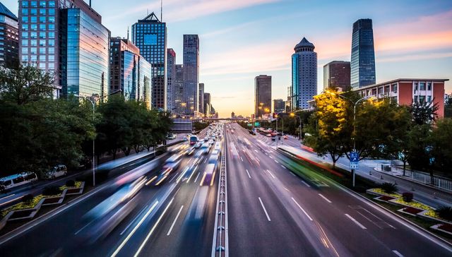 国庆返程高峰进行时：铁路预计发送旅客1350万人，北上广机场计划航班超千余架次