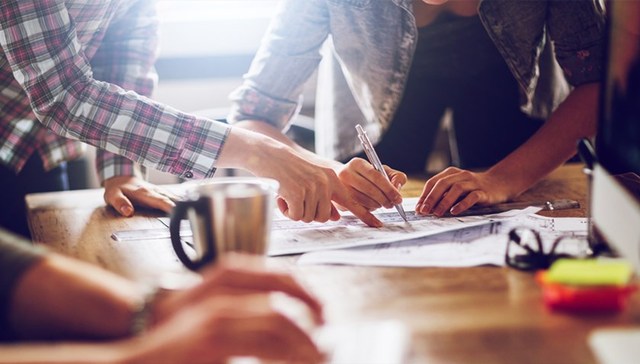 国办：鼓励有条件的地方探索建立大学生创业风险救助机制