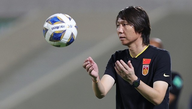 国足2-3惜败沙特，12强赛形势堪忧