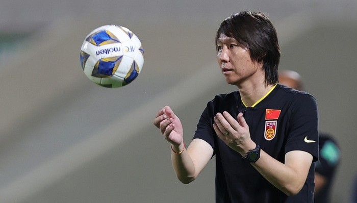 国足2-3惜败沙特，12强赛形势堪忧