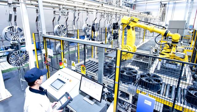 用数字化技术生产铝车轮，这家公司正靠智能制造出圈