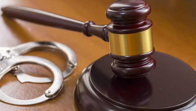 证券从业人员利用自媒体展业要当心了！上海证监局发布三大“铁律”，聊天群等需备案