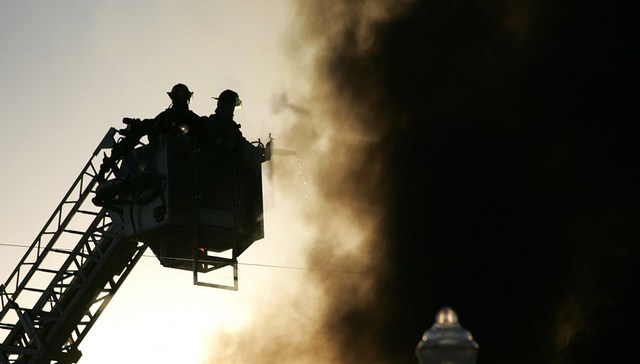 直通部委 | 前三季度107人因高层建筑火灾身亡 全国住房公积金官方小程序已上线