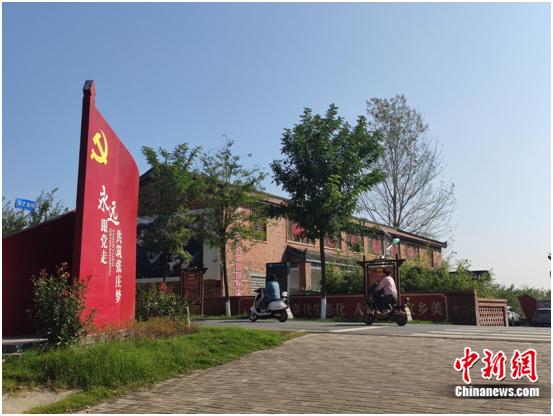 图为张庄村党群服务中心。陈海峰 摄