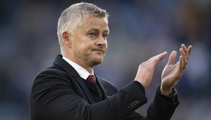 曼联战绩低迷索尔斯克亚下课危机，金球奖之争C罗难敌梅西