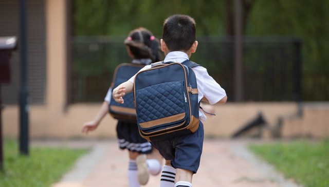 多地集中辟谣“缩短学制”，教育部曾称不具备现实条件