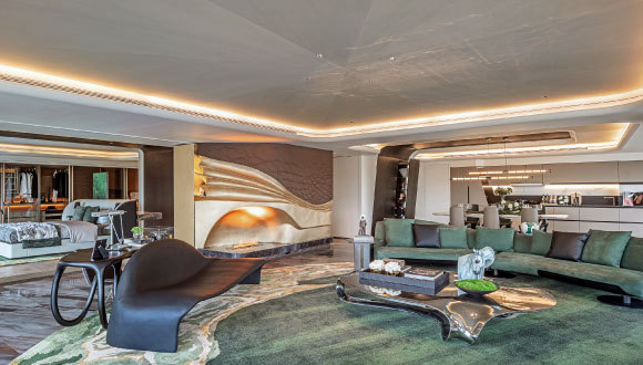 世茂IN三里×SCC|塔尖私享，驭见城市先锋生活场