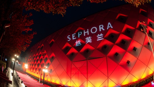 领跑高端美妆零售业16年，丝芙兰做对了哪些事？