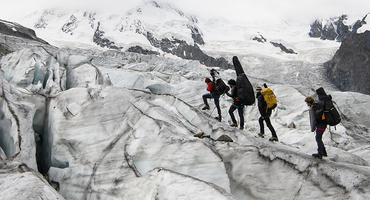 【特写】最火热冰雪季，运动品牌、户外品牌打响团战