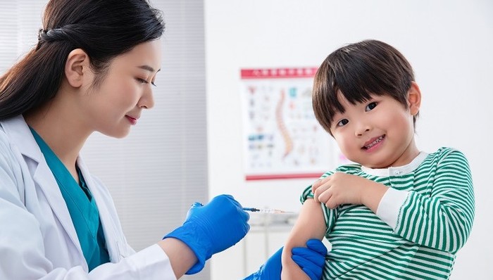 儿童该怎么打新冠疫苗？专家共识来了