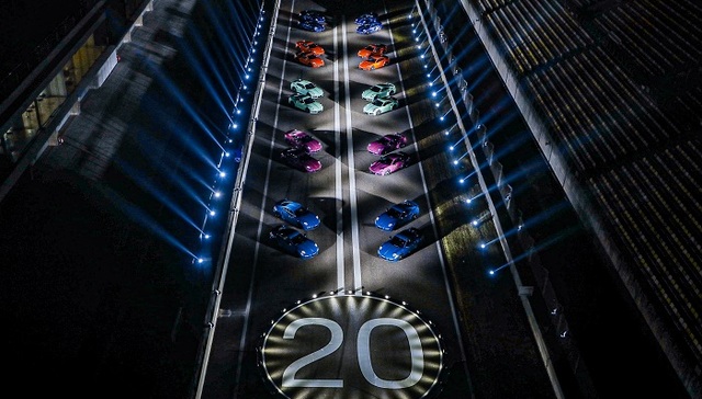 全新911 Turbo S保时捷中国20周年纪念版正式交付，一年一度尽享跑车日同步举办