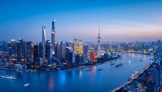 中国城市综合经济竞争力排行榜：上海超越深圳、香港，位居第一