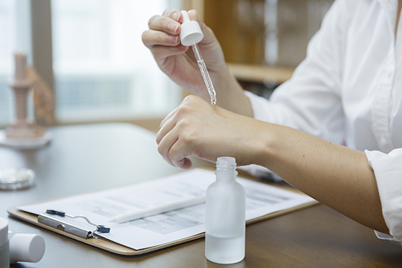 福瑞达,瑷尔博士,颐莲