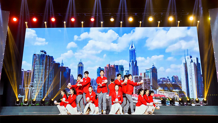 进博会志愿者，小叶子，志愿服务，开幕式，第四届进博会，团员，党员