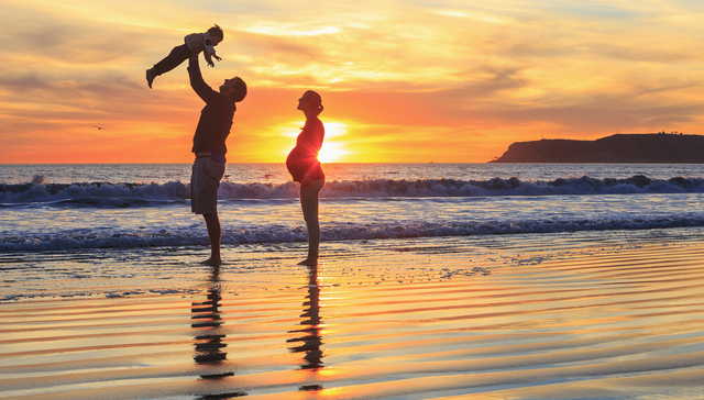 研究：中等收入家庭生育二孩的边际机会成本更高，二孩妈妈就业几率下滑