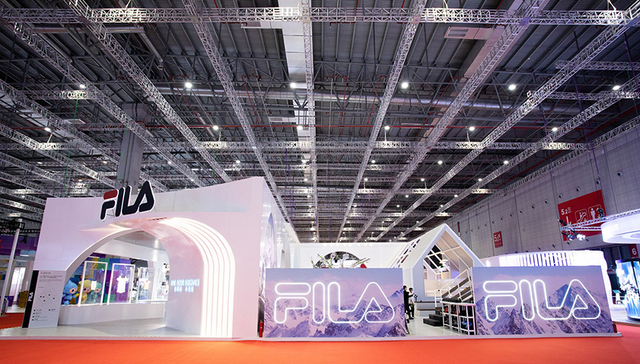 FILA进博首秀着力冬季运动，明确市场细分、历史复刻款首亮相