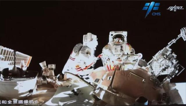 为了出舱一刻，航天员们要经历哪些“魔鬼式训练”？