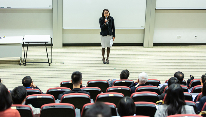 短视频,抖音,B站,知识付费,公开课,罗翔