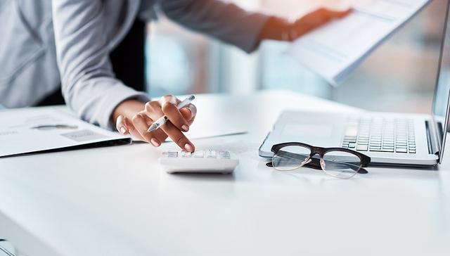 什么样的“骚操作”，能让他的财富两天蒸发500亿美元？