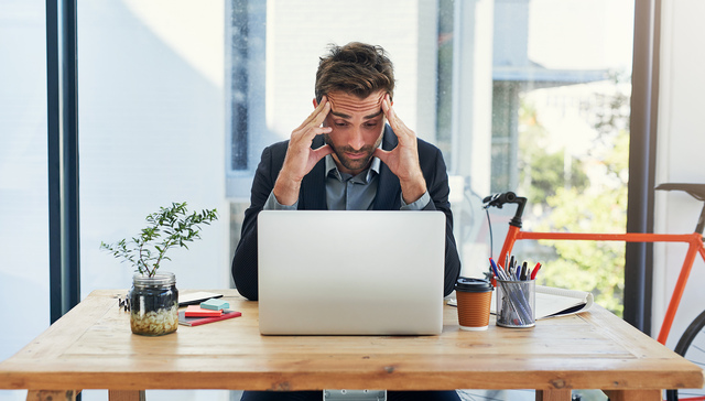 东方财富“股吧”早盘崩了！直至收盘仍在修复中