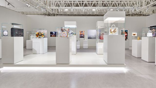 时尚和艺术的关系如何诠释？迪奥做了场重构Lady Dior的展览