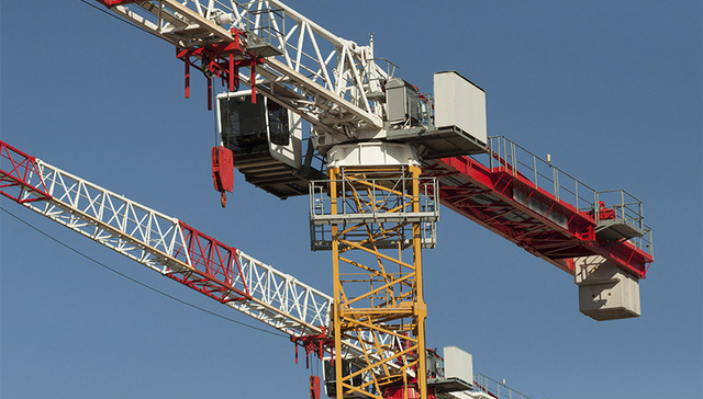 中国起重机企业首夺全球第一，花落徐工还是中联重科？