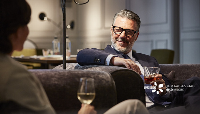 我们发现了首富的秘密