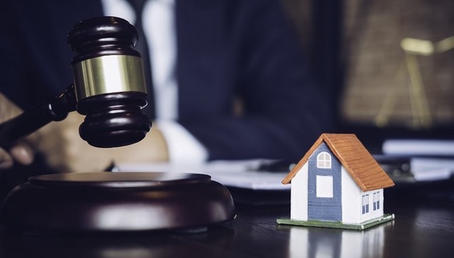 鱼跃医疗业绩承压，但老板吴光明父子却花1.75亿拍下上海豪宅