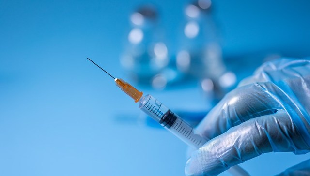 直通部委 | 我国新冠病毒疫苗接种超24亿剂次 警方打掉180余个电诈推广引流团伙