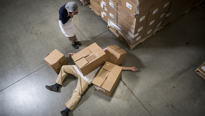 比亚迪被曝员工连夜加班在出租屋猝死，工伤认定目前有待商榷