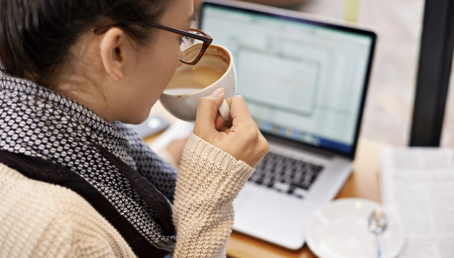 一线城市白领最爱喝咖啡，月薪超3万元人群平均一年摄入377杯