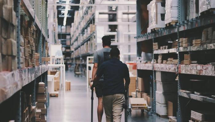 线下门店,快速扩张,