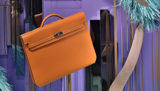 爱马仕冬季橱窗展现和谐共生之美，星巴克×藤原浩联名极简潮流丨是日美好事物