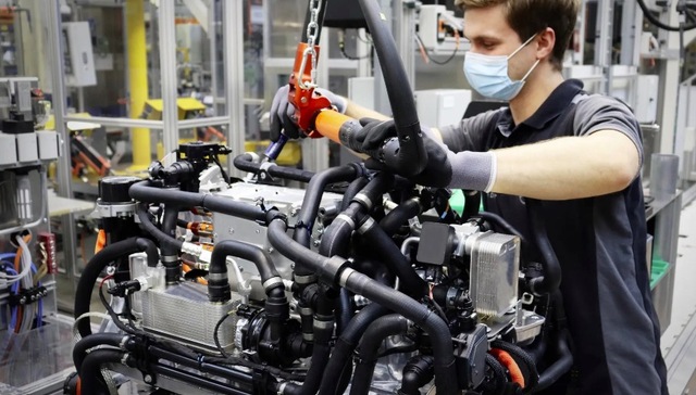 奔驰柏林工厂将生产“性能超强”的高功率电机