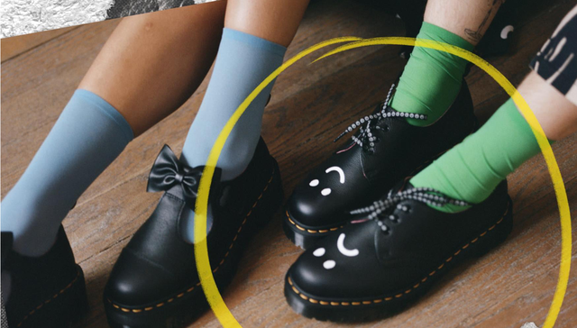 马丁靴新联名记录心情，Rimowa迷你行李箱保护苹果耳机丨是日美好事物