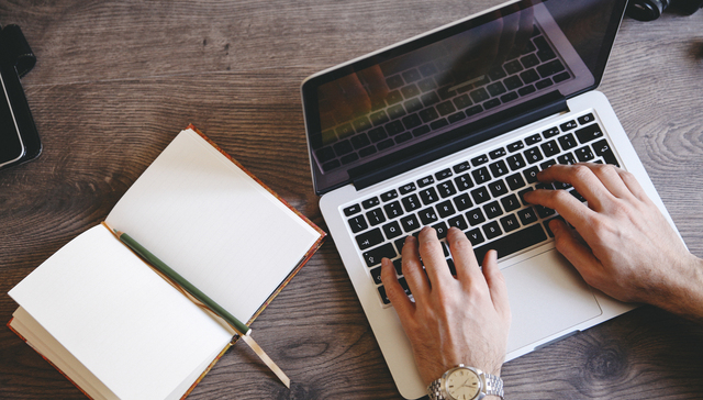 网络文学作家职业多元，警察、律师、科研人员均在码字创作