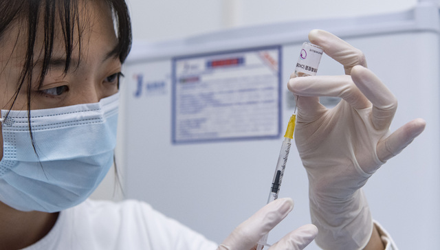 张文宏团队发布最新研究：新冠疫苗加强针效果显著