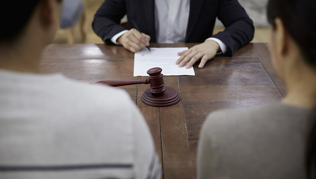 千份涉家暴离婚判决书分析：案件认定难题待解