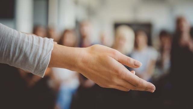 教育部曝光8起典型案例，涉及体罚学生、性骚扰女生等