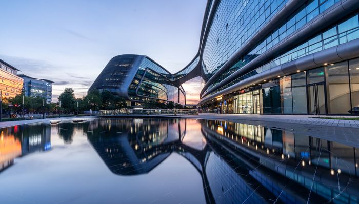 上海机场资产重组新进展：拟作价191.32亿元收购虹桥机场100%股权等资产