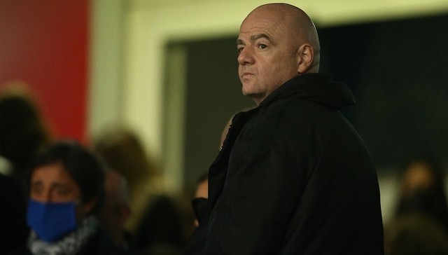 世界杯两年一届将导致欧足联等各方损失数十亿，国际足联年底能否端平这碗水