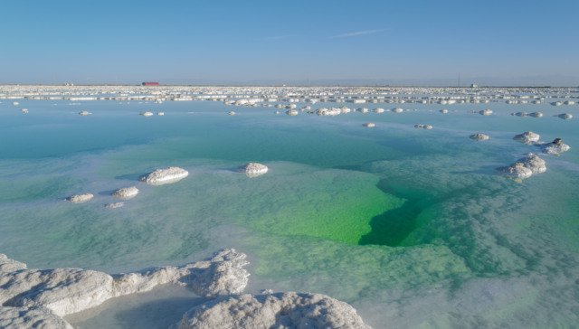 锂价创新高，又有两家企业出海夺矿