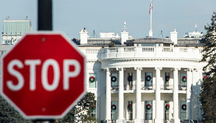 奥密克戎,美国,联邦政府