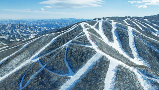 融创文旅签约金山岭滑雪场，发力室外雪场运营管理