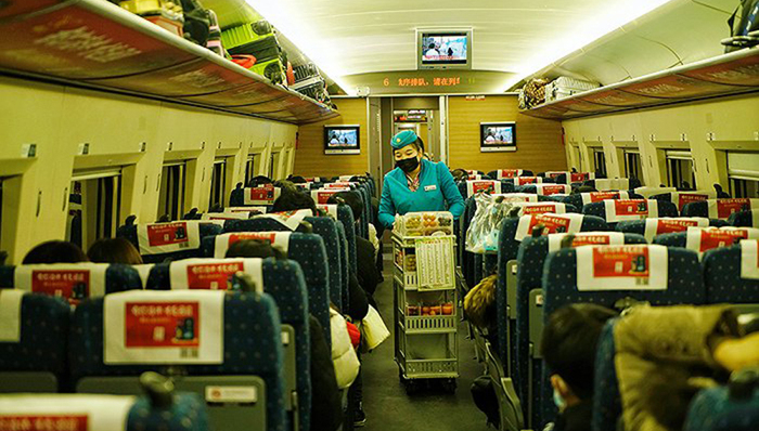 快看 | 高铁上开起了免税店